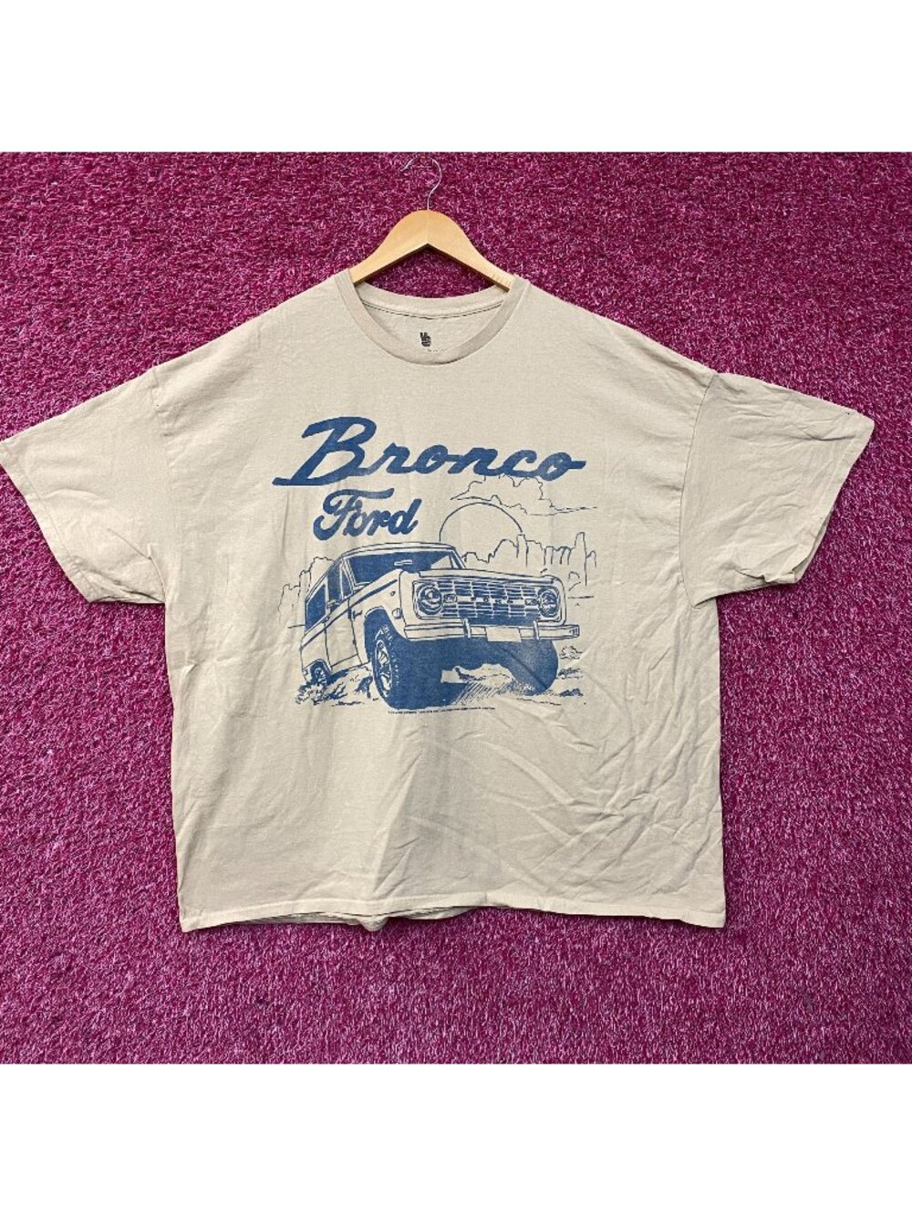Junk Food Clothing Ford Bronco Vintage Graphic Tee B/C